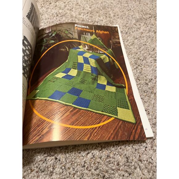 Columbia Minerva The Art of Crochet Paperback Book by Pauline Chatterton - Picture 2 of 5